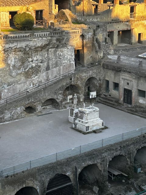 Herculaneum - Small Group Tour (admission included) - The boat museum and the human story