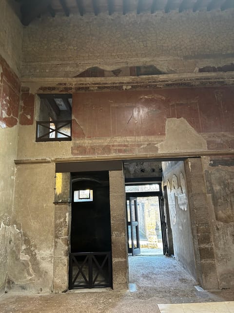 Herculaneum - Small Group Tour (admission included) - What the two-hour pace feels like