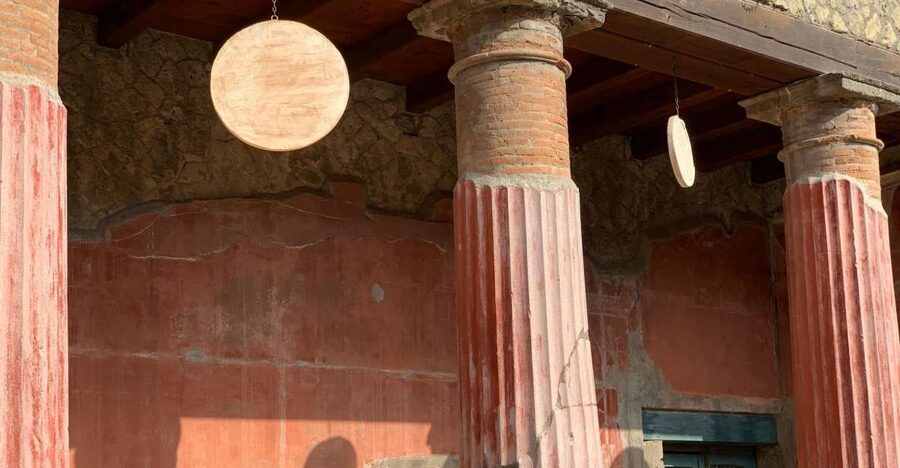 Herculaneum: Tickets & Tour with a Local Archaeologist - Why Herculaneum can feel more personal than Pompeii