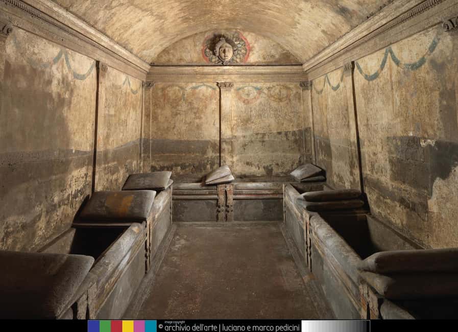 Hypogeum of the Crystallines Standard Visit - Four Hellenistic tombs with original decoration