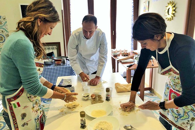 Make Neapolitan Pizza With A View Of Naples - Key points to know before booking