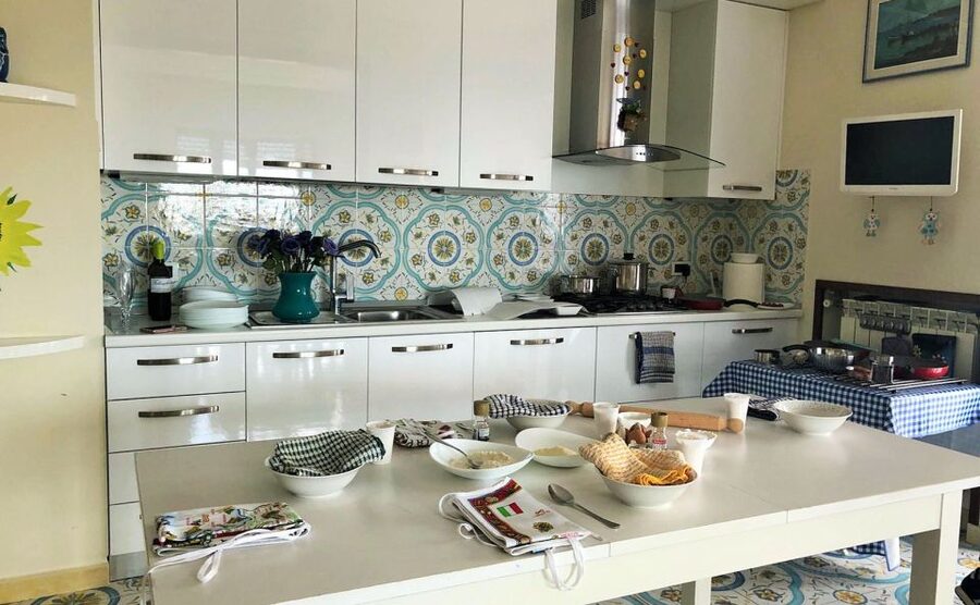 Make Neapolitan Pizza With A View Of Naples Like No Other - Getting to Colli Aminei