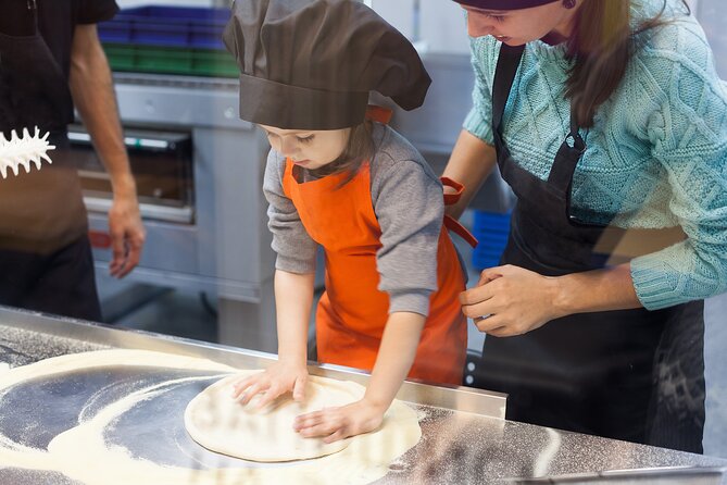 Master the Art of Naples Pizza – Hands-On Class with Tastings - Timing, language, and schedule planning