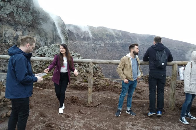 Mt Vesuvius Half-Day Trip from Naples - The included pizza stop
