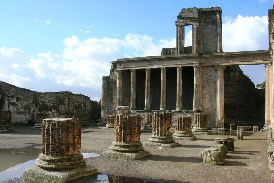Naples: 3-Days Pass w/ Pompeii, Museums & Transport Included - Royal Palace of Caserta and the wider region