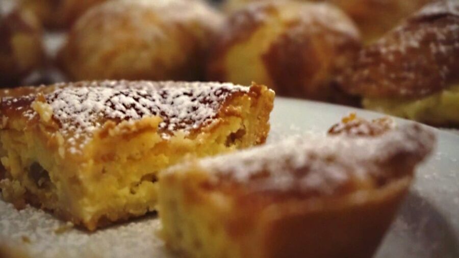 Naples: 3 Hour Food Tasting Tour - Mozzarella and Centro Storico Street Food