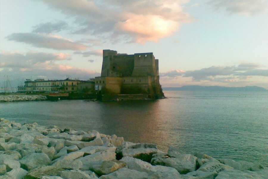 Naples and Pompeii: Half-Day Tour - How much walking and heat should you expect?