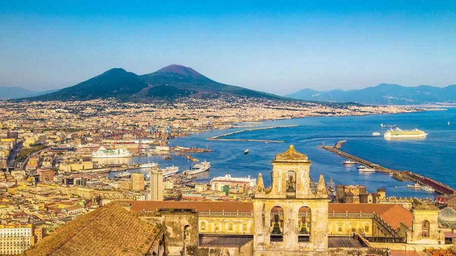 Naples Audioguide - TravelMate app for your smartphone - Naples introduction, food, and the city’s main rhythm