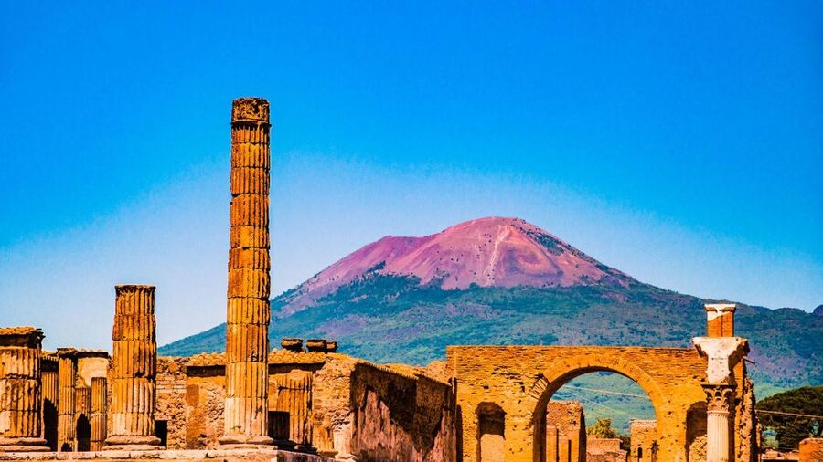 Naples Audioguide - TravelMate app for your smartphone - Piazza Plebiscito, the Royal Palace, and central Naples