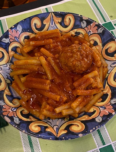 Naples: Authentic Family Home Lunch with Music Show & Spanish Quarters Tour - Practical details that affect your day