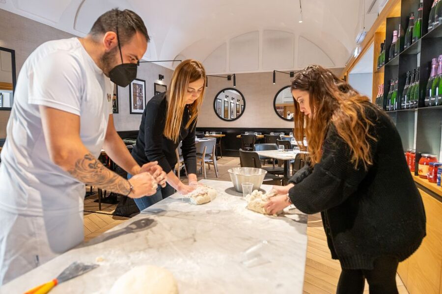 Naples: Authentic Neapolitan Pizza Making Class - Why the instructors matter