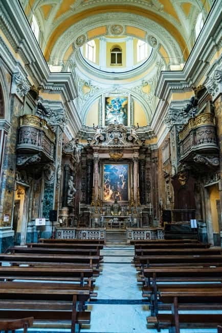 Naples behind the scene walking guided tour - Pulcinella, street food, and a little luck