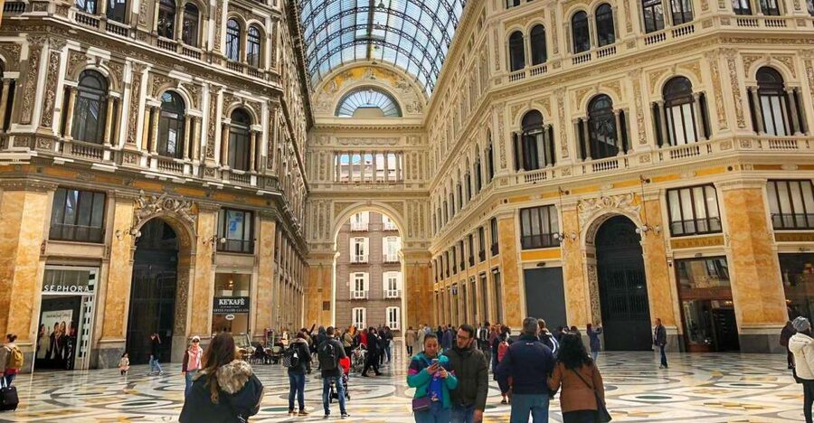 Naples Best City Highlights Tour with Local Guide - Why this two-hour Naples walk works well