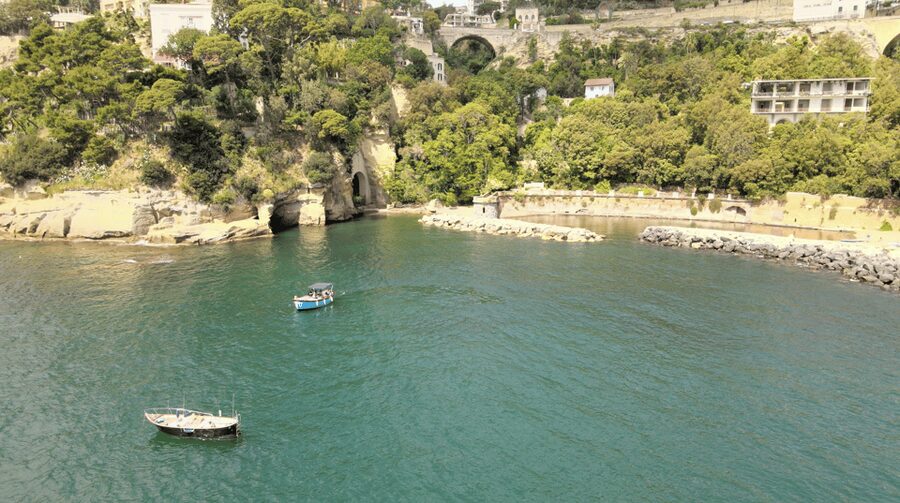 Naples: Castel dell'Ovo Boat Tour with Snorkeling & Aperitif - Swimming and snorkeling near Villa Lauro