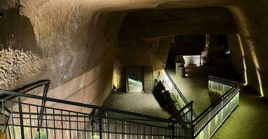Naples: City and Lapis Museum Tour with an Archaeologist - Starting at Piazza San Gaetano