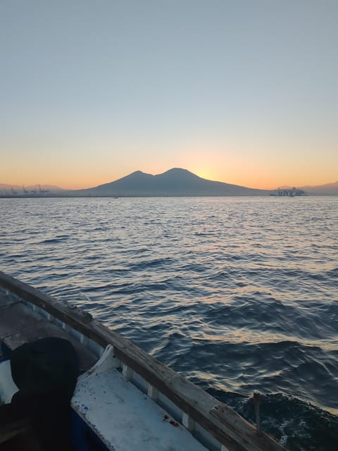 Naples: City Boat Tour with Aperitif - What the two hours feel like