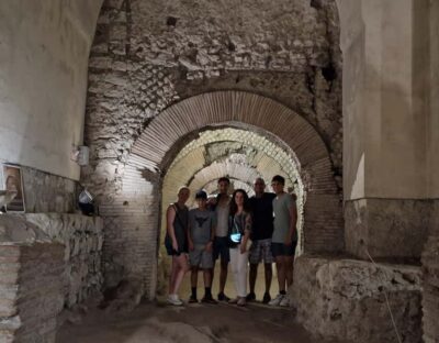 City Walking Tour w/ Underground Roman Ruins Ticket