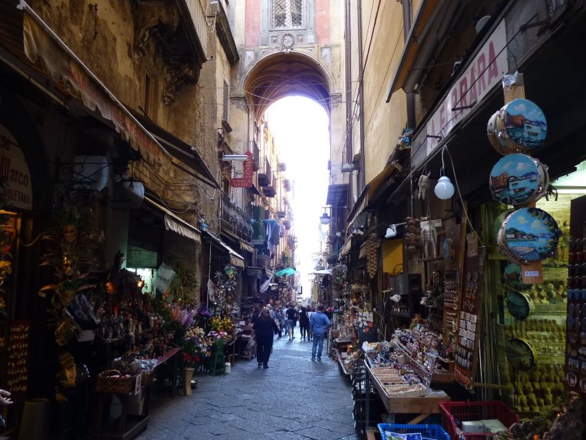 Naples: City Walking Tour w/ Underground Roman Ruins Ticket - The optional lunch: useful or skippable?
