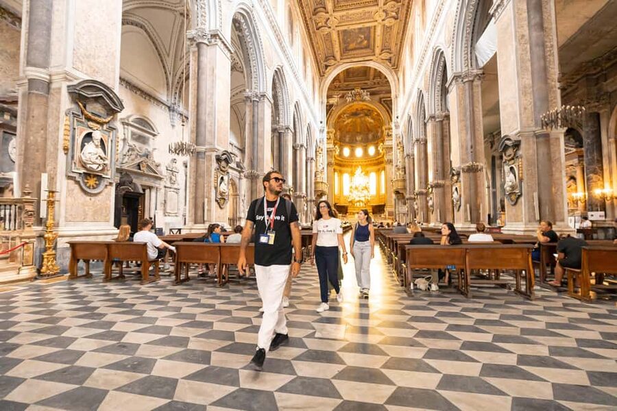 Naples: Culture & Street Food with a Local Guide - Naples on foot, from the Duomo to the Spanish Quarter