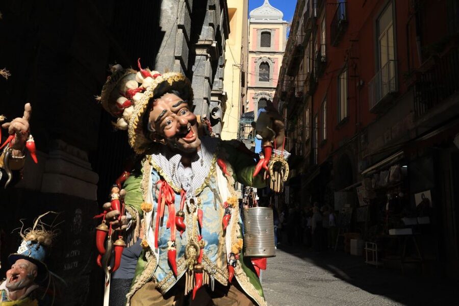 Naples: Culture & Street Food with a Local Guide - The food stops, from savory bites to espresso
