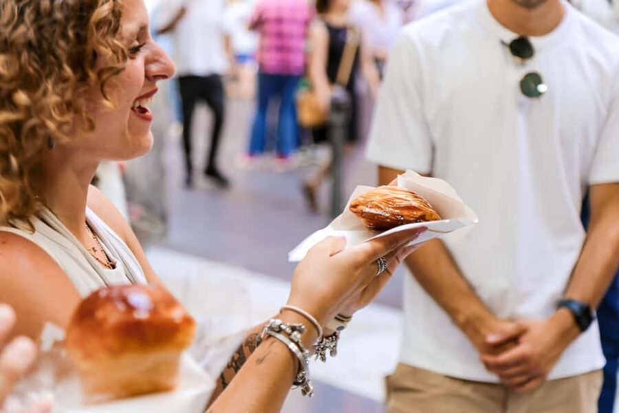 Naples: Culture & Street Food with a Local Guide - The Duomo and the stories of San Gennaro