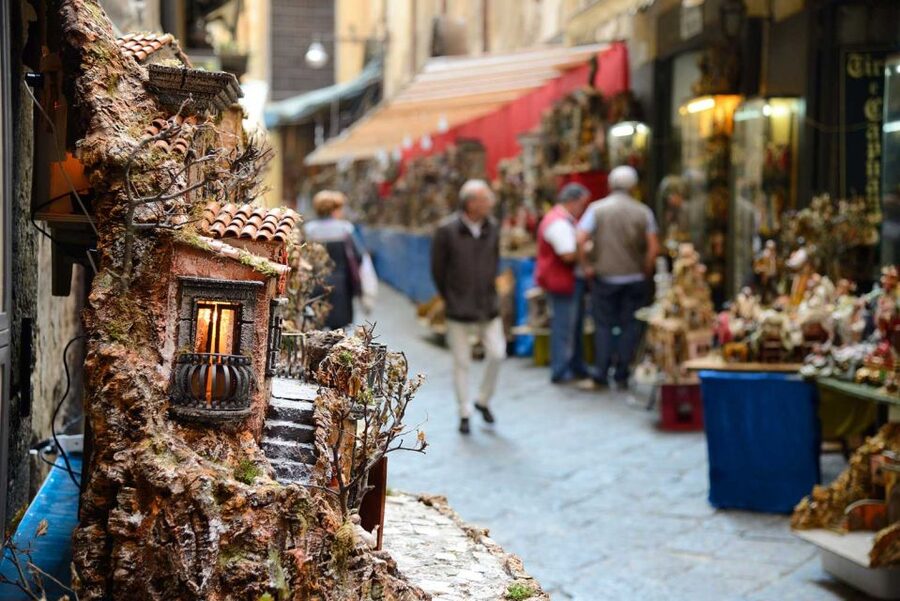 Naples: daily/weekly transport ticket, map and audio guide - Is this Naples experience worth booking?