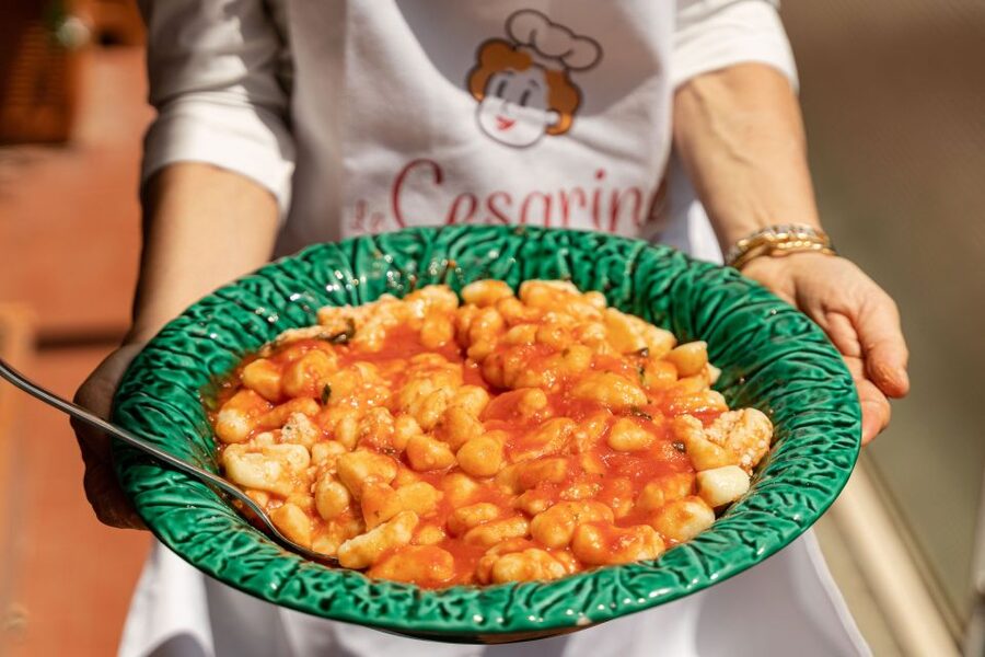 Naples: Dining Experience at a Local's Home - The hosts can shape the whole evening