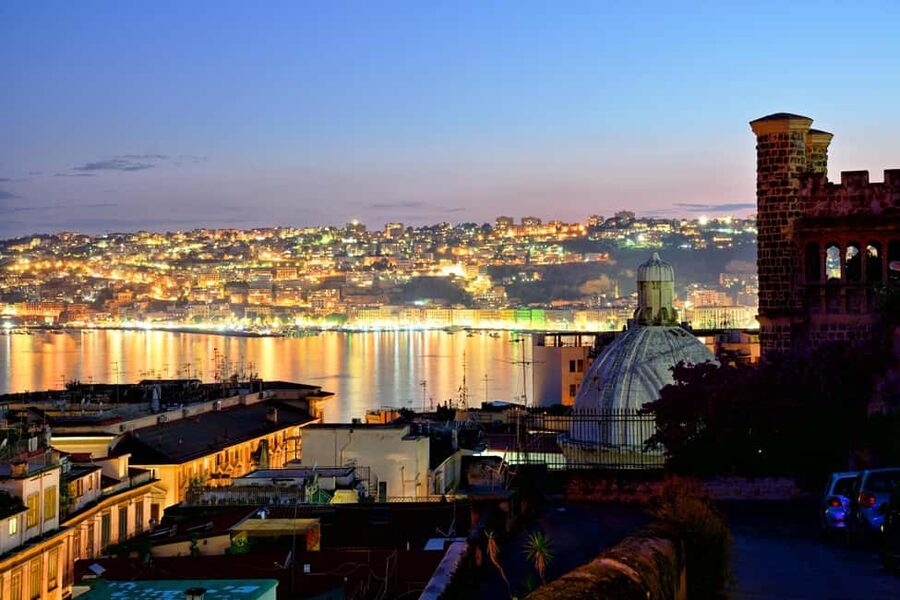Naples: Evening Sightseeing with Gourmet Dinner - Piazza Municipio and Piazza del Plebiscito