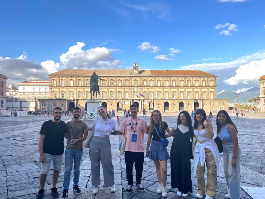 Naples: Family Mythology Treasure Hunt w/ Food Stop - Via Duomo and the first artistic clues