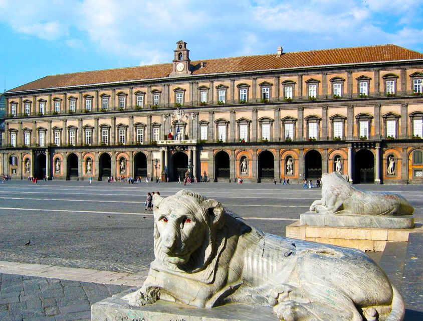 Naples: Full-Day City Tour with Pompeii and Sorrento - Pizza lunch before the Sorrento coast