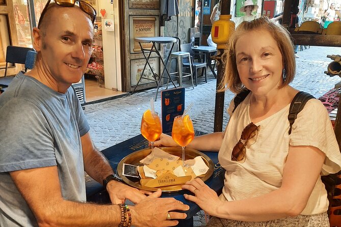 Naples historic center private tour with pizza lunch - Pizza lunch at Gino and Totò Sorbillo