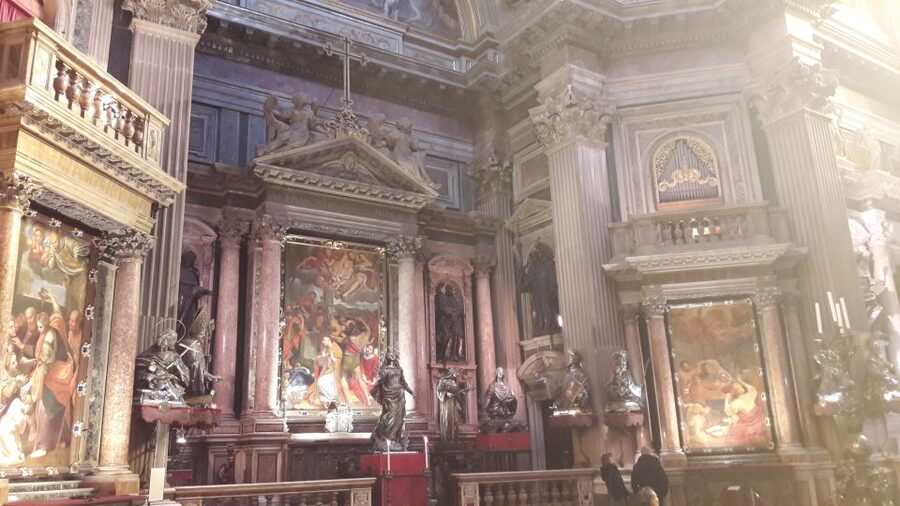 Naples Historic Center: Traditions, Legends & Folklore Tour - Starting at Naples Cathedral with Saint Gennaro