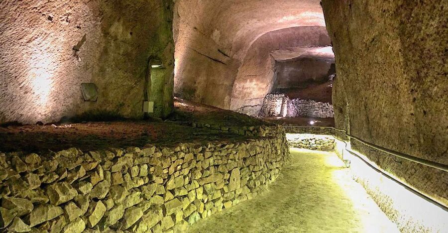 Naples: LAPIS Museum Guided Visit in Italian - Greco-Roman cisterns and the Water Museum