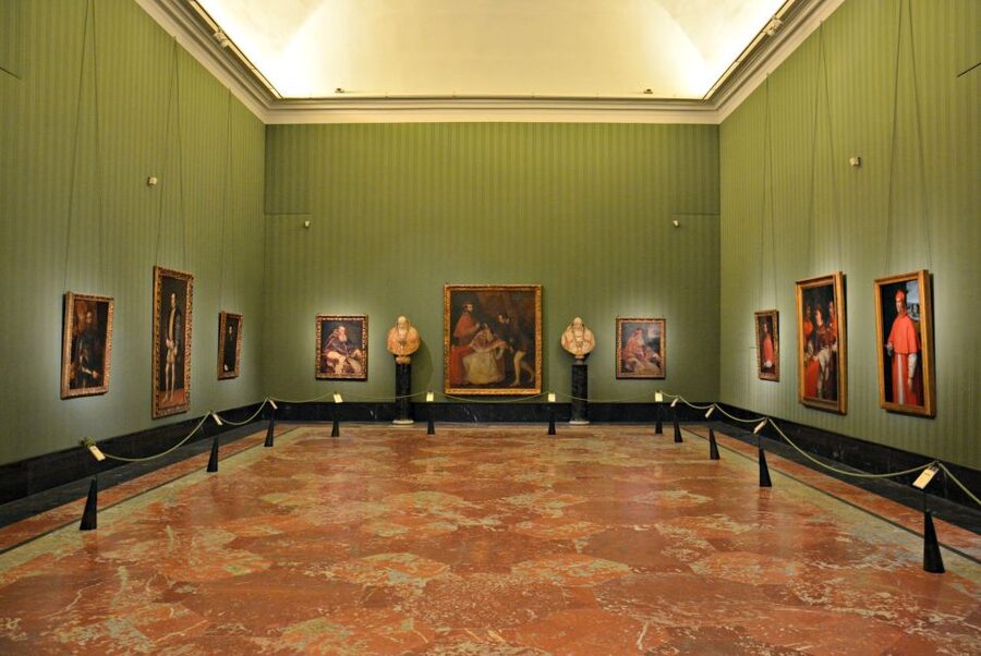 Naples: National Gallery of Capodimonte Tour - The monumental stairs and the Farnese Collection