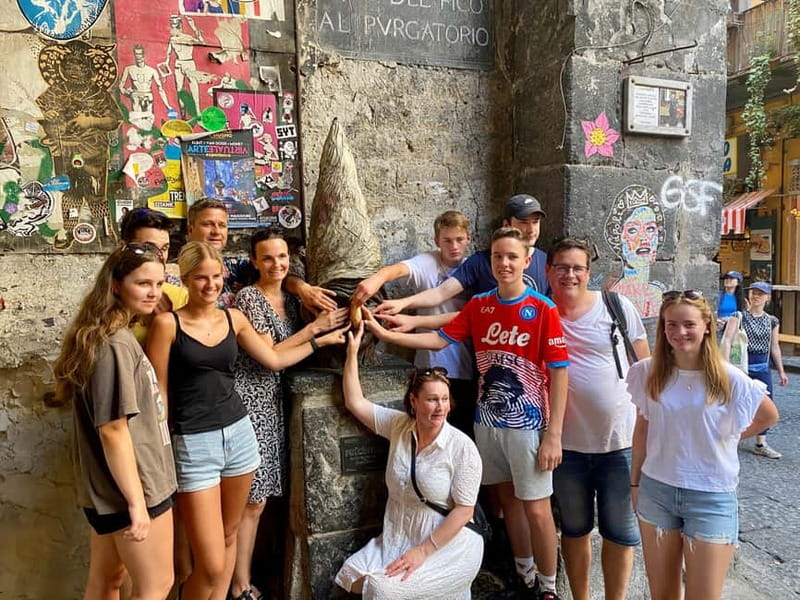 Naples: Old City Center Street Food Tour with Spritz - San Gregorio Armeno and Naples’ handmade traditions