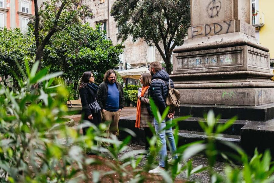 Naples: Old Town Guided Walking Tour - What the guides add