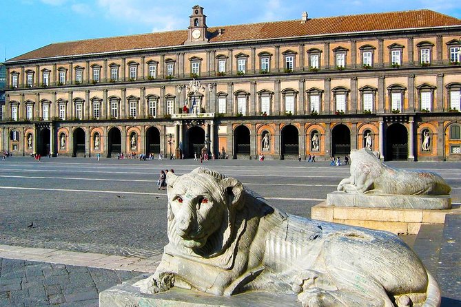 Naples panoramic tour and Monumental historic center. - Piazza del Gesù Nuovo and the heart of Spaccanapoli