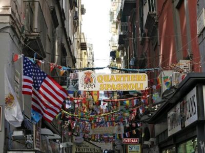 Naples Panoramic Walking Tour: From the Hills to the Center