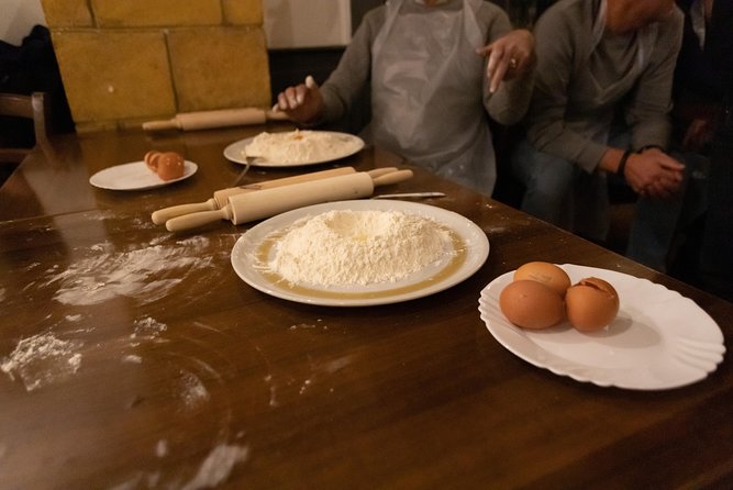 Naples Pasta Class: Fettuccine & Ravioli with Grandma’s Recipe - Group size and the feel of the room