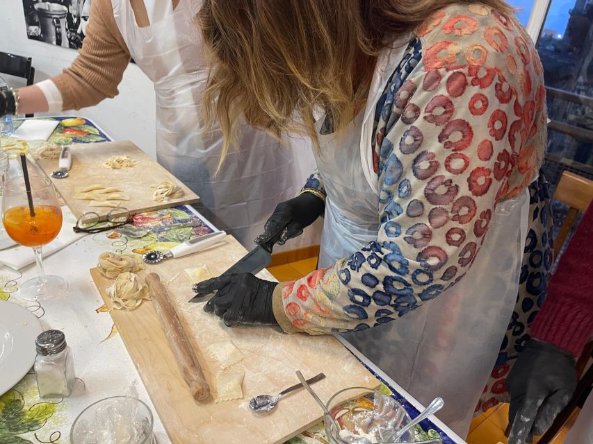 Naples: Pasta Cooking Class with Tiramisù and a Drink - What the two-hour Naples class is really like