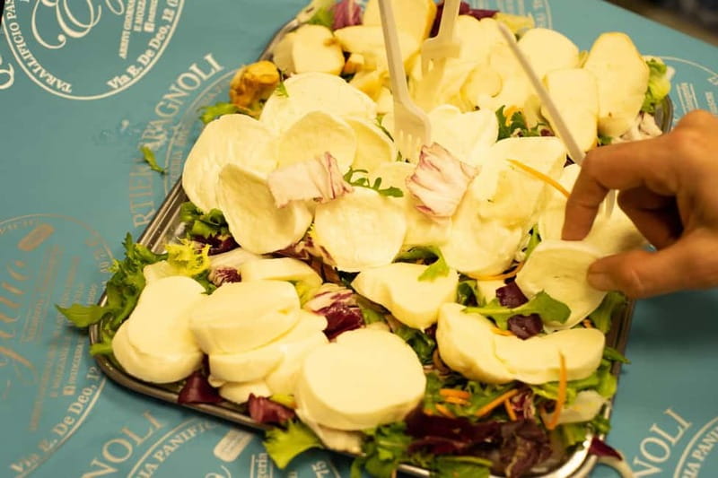 Naples: Pasta, Wine & Authentic Food Tour - A sunset walk on Lungomare Caracciolo