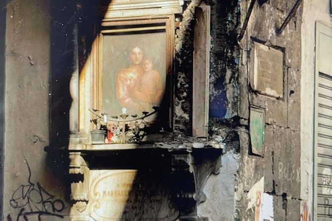 Naples Photo Tour Walking - Walking through old Naples, one frame at a time