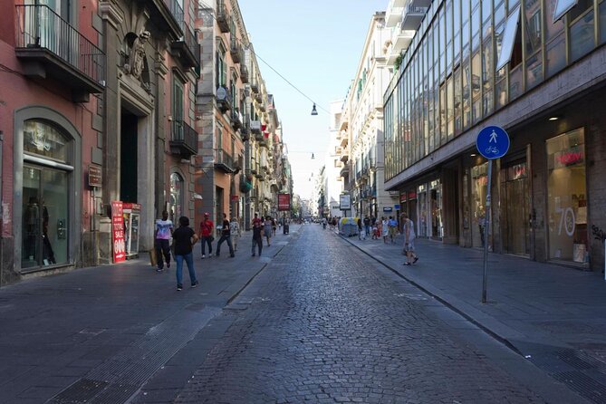 Naples: Pizza and Beyond Food Tour by Do Eat Better - Tarallo on Via dei Tribunali