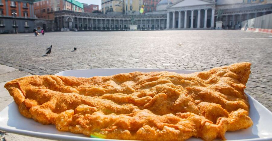 Naples: Pizza and Beyond Food Tour - The first tastes: tarallo and Naples street food