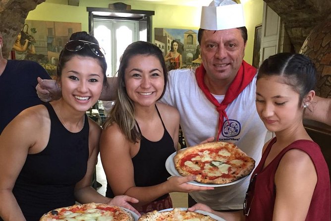 Naples Pizza Cooking Class - Baking your pizza in a wood oven