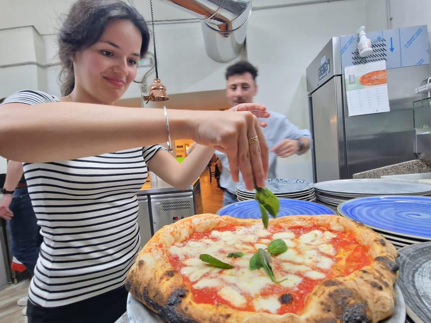 Naples: Pizza Making Class with Local Pizzaiolo - Who should book this activity