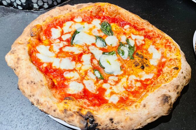 Naples: Pizza Making Class with Professional Pizzaiolo - Lunch or dinner, with the meal built in