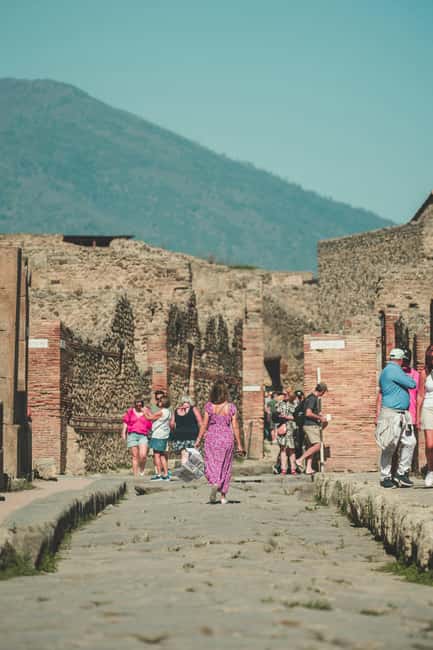 Naples: Pompeii Skip-the-Line Ticket with Round-Trip Bus - How to use your three hours inside the ruins