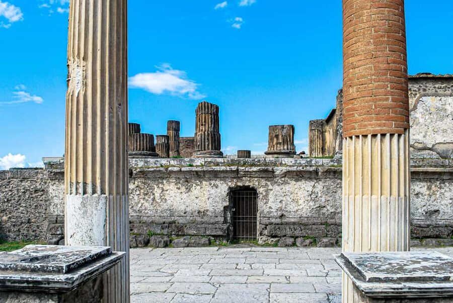 Naples: Pompeii Skip-the-Line Ticket with Round-Trip Bus - Entering Pompeii with priority access