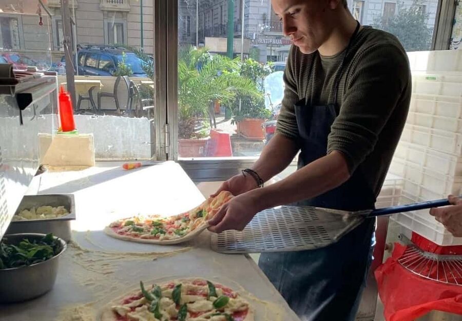 Naples: Premium Pizza-Making Class at a Pizzeria - Key points to know before booking